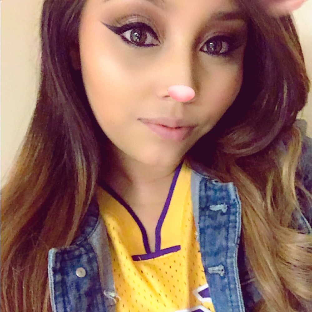 Meet your Posher, Aracely